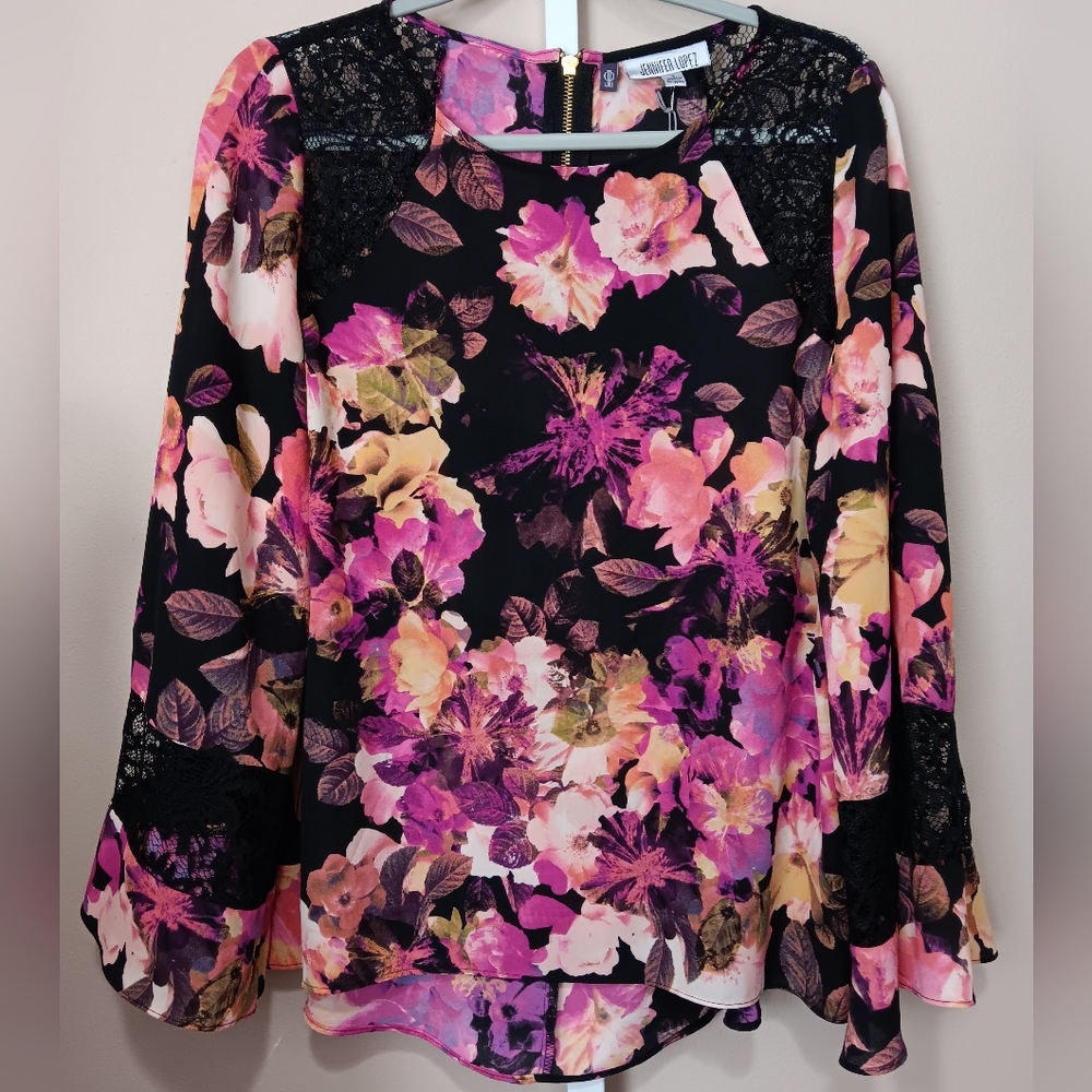 Jennifer Lopez Women's (Size S) Multicolor  Floral Batwing Sleeve Blouse (NWT)